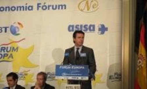 Soria admite que no se puede basar la competitividad del turismo en políticas discriminatorias
