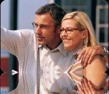 Pareja Con Gafas