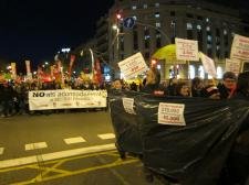 Trabajadores del sector financiero protestan en Barcelona contra los despidos