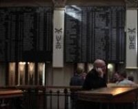 El Ibex cae un 0,23% en la apertura con la prima por encima de los 360 puntos, pendiente del G-20