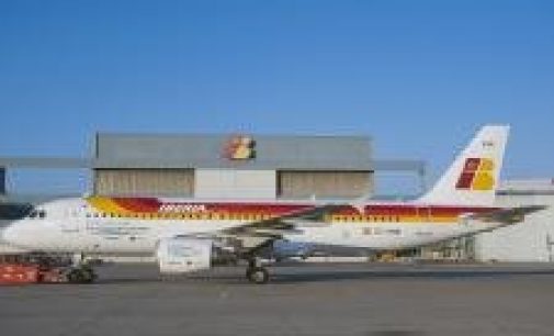 Iberia reubica a 38.000 de los 40.000 afectados por la huelga de la próxima semana