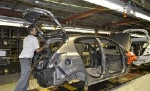 La crisis se ha llevado por delante 124.000 empleos en el sector del automóvil