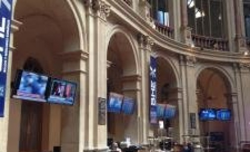 El Ibex sube un 0,33% en la apertura y se afianza en los 9.700