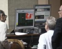 El Ibex cae un 0,16% en la apertura, a las puertas de los 10.600, con la prima estable en 141 puntos