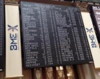 El Ibex cede un 0,2%, pero aguanta los 10.700 enteros, pese al lastre de Repsol