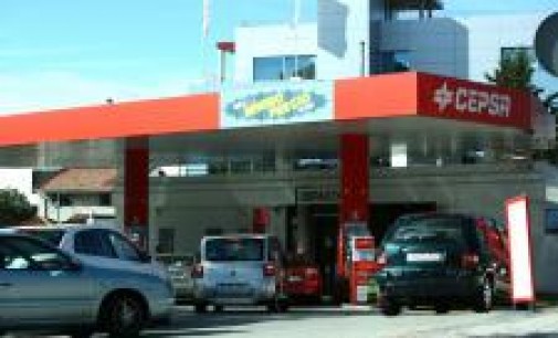 El precio de la gasolina marca máximos del año a una semana del inicio de las vacaciones