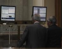El Ibex sube un 0,21% en la apertura y pugna por los 11.000 enteros, con la prima estable en 139 puntos