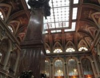 El Ibex sube un 0,08% en la media sesión y aguanta por encima de los 11.000 enteros