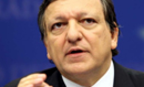 Barroso dice que España ha salido del rescate bancario con «mucho éxito» y «atrae de nuevo inversiones»