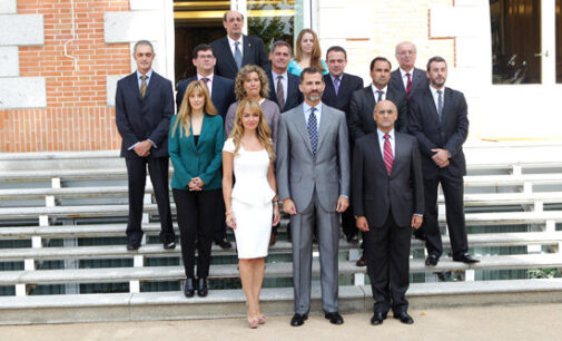 Don felipe de borbón, ha recibido en audiencia a alejandra polacci, directora general de madrid excelente junto a una delegación de la asociacion nacional de centros promotores de la excelencia (cex)