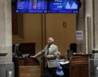 El Ibex 35 renueva sus máximos anuales tras ganar un 0,97%, a la espera de una decisión sobre Grecia