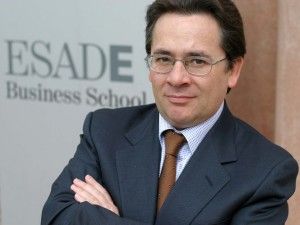 Javier Busquets Profesor y Director del Executive Master en Digital Business ESADE Business and Law School