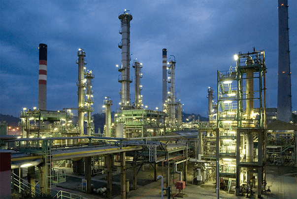 La refinería de Repsol en A Coruña se adapta a la norma ISO 45001.
