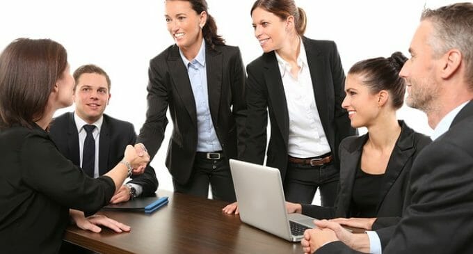 Las 10 razones de las empresas para externalizar funciones y servicios