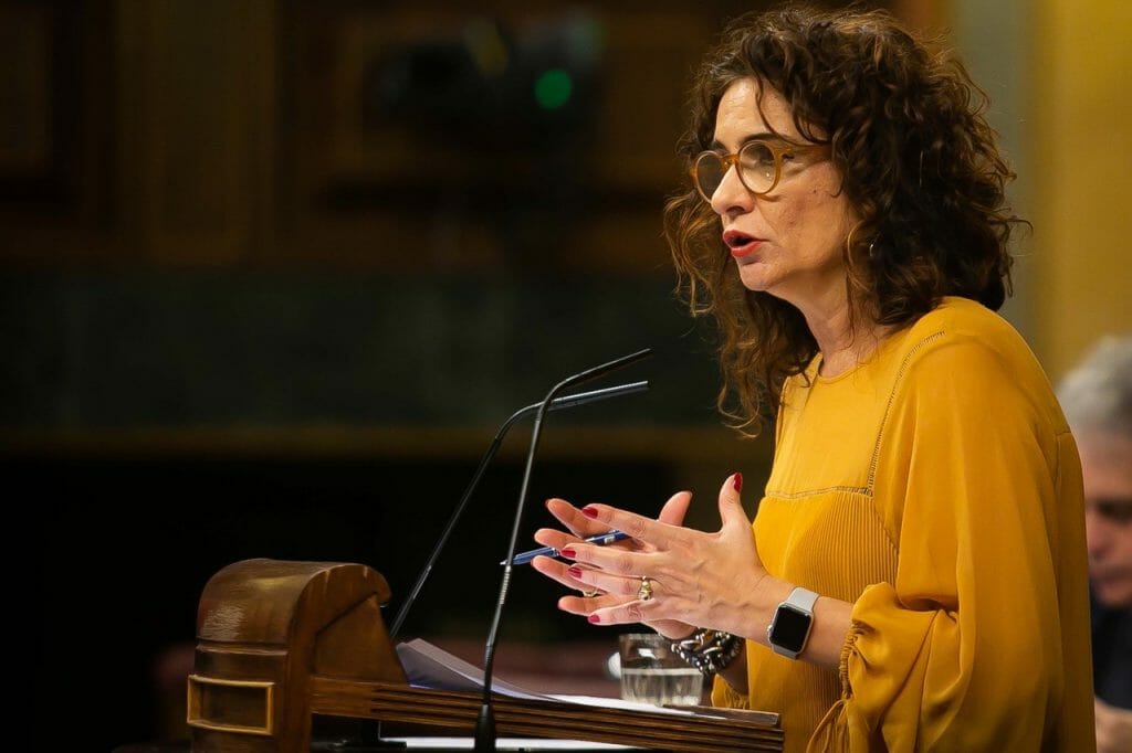 La ministra de Hacienda Maria Jesus Montero debate sobre los Presupuestos Generales de España.