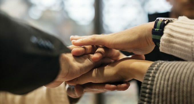 Desciende la confianza en España y se sitúa al nivel más bajo de Europa