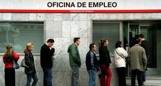 El desempleo de larga duración: un lastre para Grecia y España
