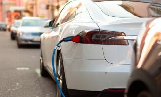 ¿Tiene un vehículo eléctrico? Encuentre los puntos de carga con estas apps… ¿Tiene un vehículo eléctrico? Encuentre los puntos de carga con estas apps…