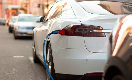¿Tiene un vehículo eléctrico? Encuentre los puntos de carga con estas apps…