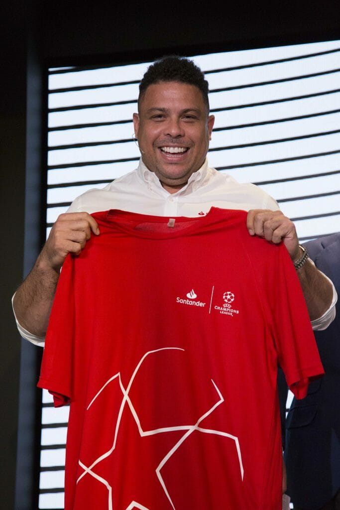 Ronaldo es el embajador de patrocinios de fútbol del Banco Santander.