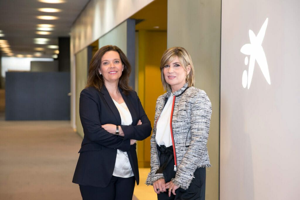 Laura Sandúa Escribano (Aceites Sandúa) con Ana Díez Fontana (CaixaBank).