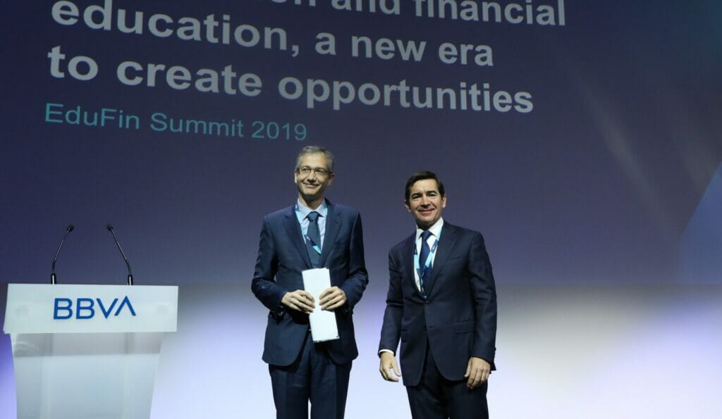 El presidente de BBVA, Carlos Torres, ha participado junto al gobernador del Banco de España en el Edufin Summit 2019.