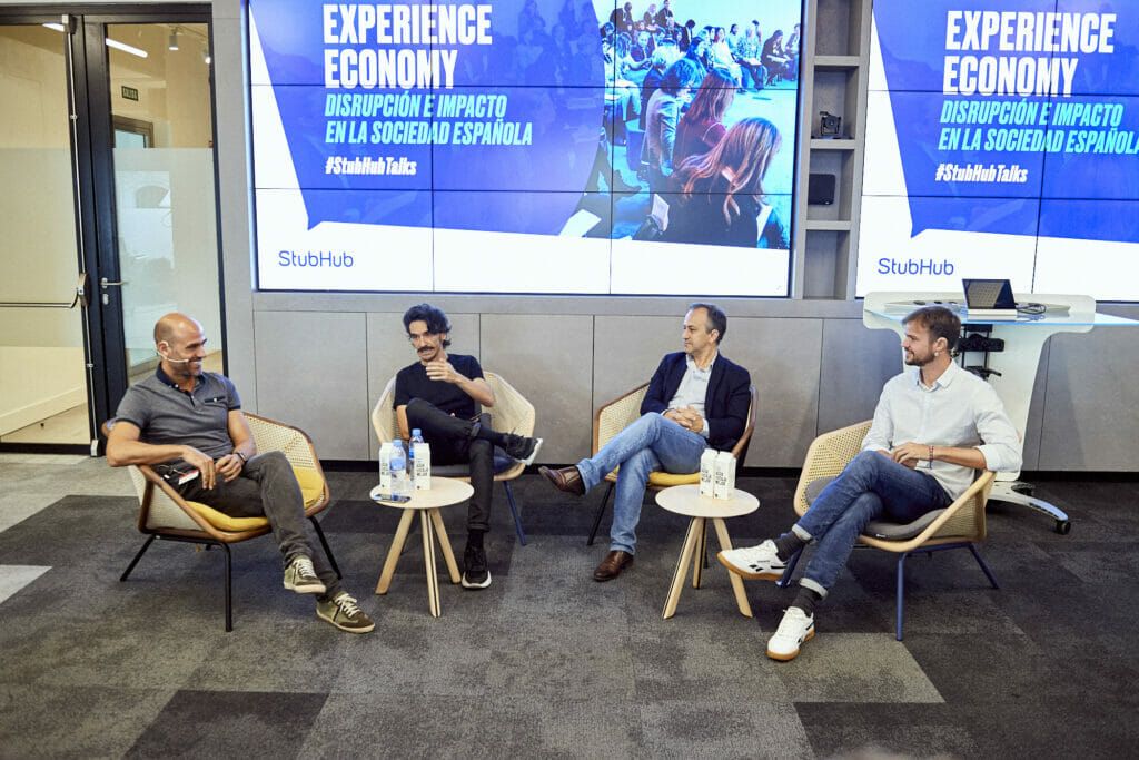 La mesa redonda Experience Economy Disrupción e impacto en la sociedad española.