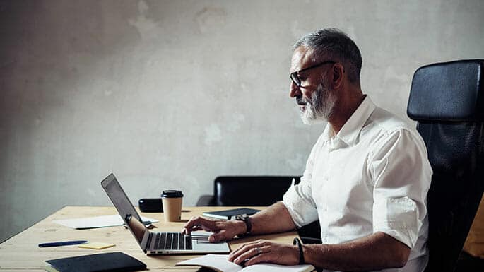 el papel de los profesionales senior en el trabajo post covid