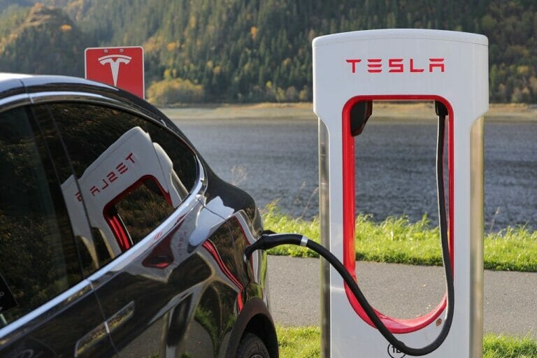 tesla mucho más que el vehículo eléctrico.jpg