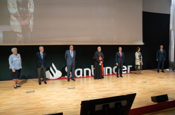 Fondo-solidario-de-Santander-acto-Caritas,-Manos-Unidas-Confer