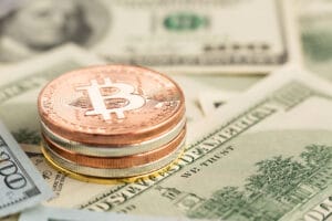 dinero real y criptomonedas