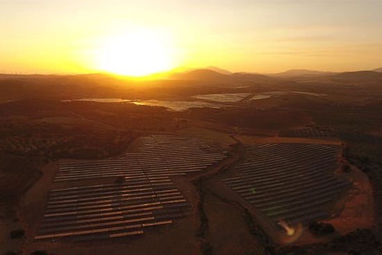 plantas-solares-La-Vega-I-y-La-Vega-II-de-Endesa-en-Málaga