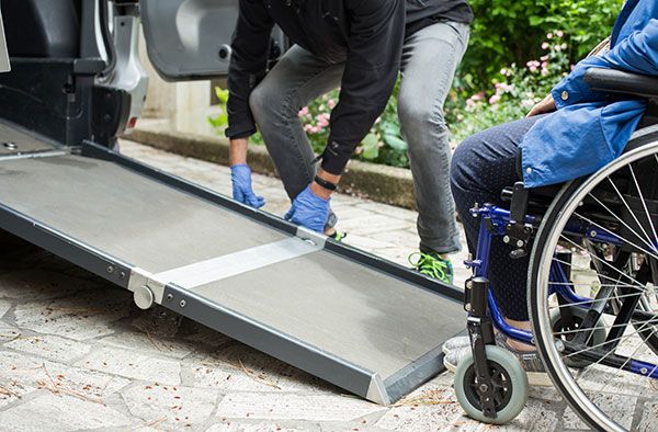 vehículos adaptados para personas con discapacidad