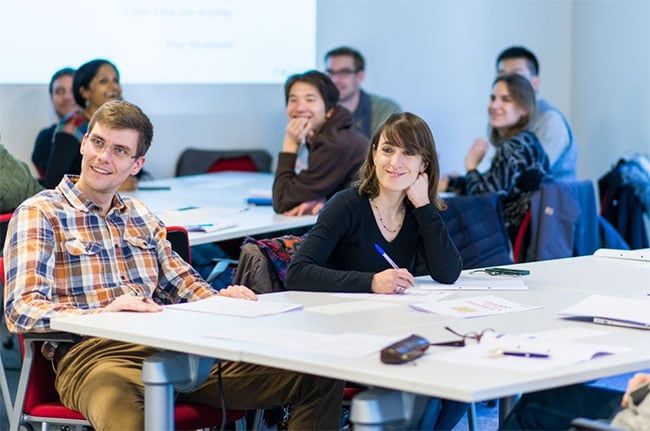 alumnos emprendedores de IESE