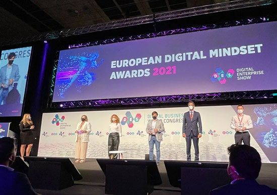 Correos-recibe-el-premio-“Best-Digital-Transformation-Enterprise”en-el-Digital-Enterprise-Show-de-Madrid