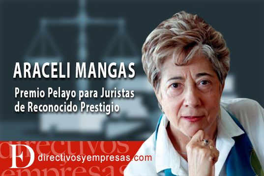 Araceli Mangas Premio Pelayo