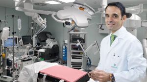 Dr. Ramiro Cabello, Jefe asociado del Servicio de Urología del Hospital Universitario Fundación Jiménez Díaz