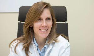 Dra. Cristina Caramés habla sobre un chatbot con IA para los pacientes oncológicos.