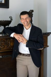 Roberto Megias, Medallia España