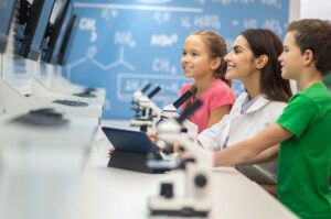 educación niñas áreas STEM