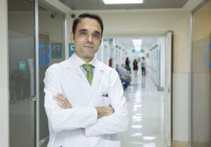 Dr. Ramiro Cabello, jefe asociado del Servicio de Urología del Hospital Universitario Fundación Jiménez Díaz de Madrid.