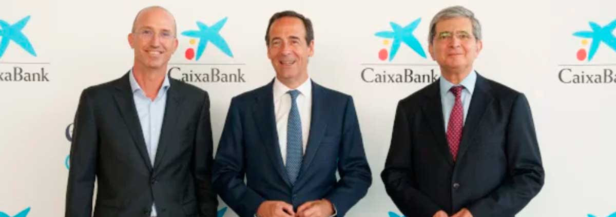 gonzalo-gotázar-recibe-el-premio-esade-alumni-2023