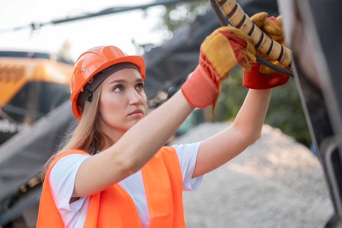 Uso de guantes y equipo de protección adecuado