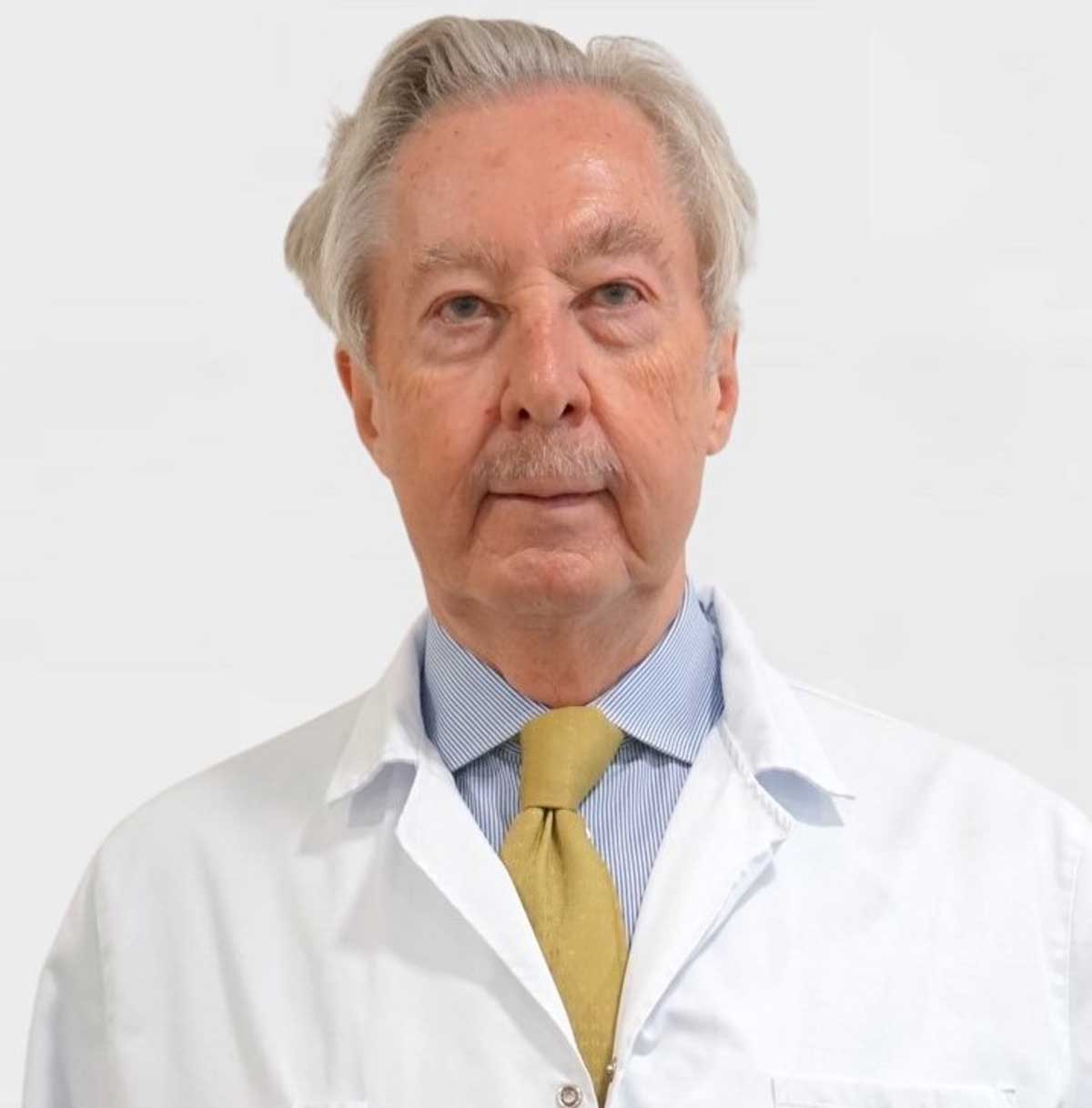 oftalmologo Carlos Palomino