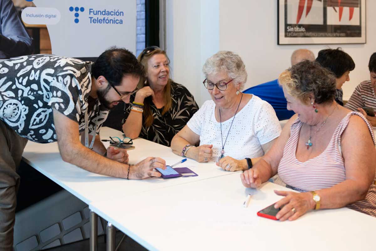 Reconectados_Fundacion-Telefonica_Talleres-presenciales