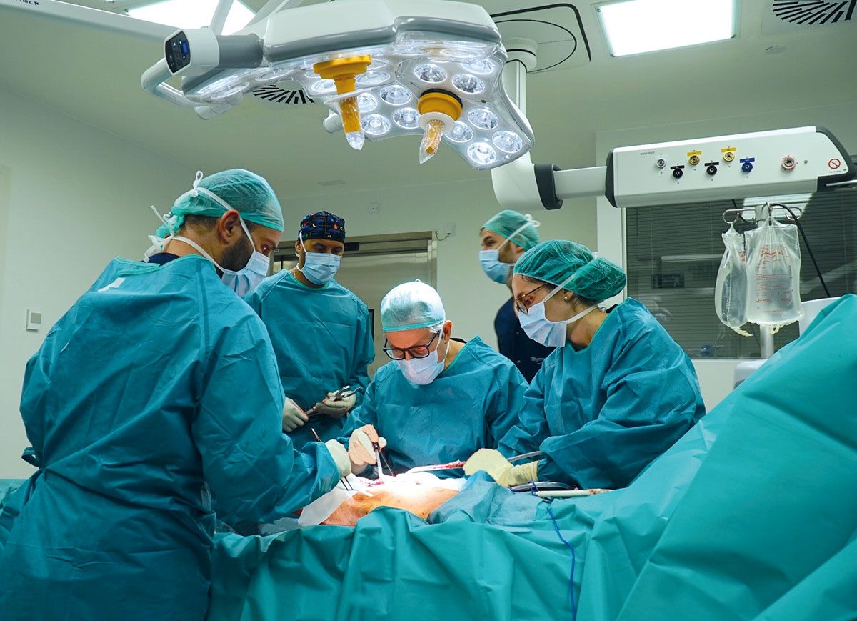 Primera operación de prótesis total de rodilla de forma ambulatoria