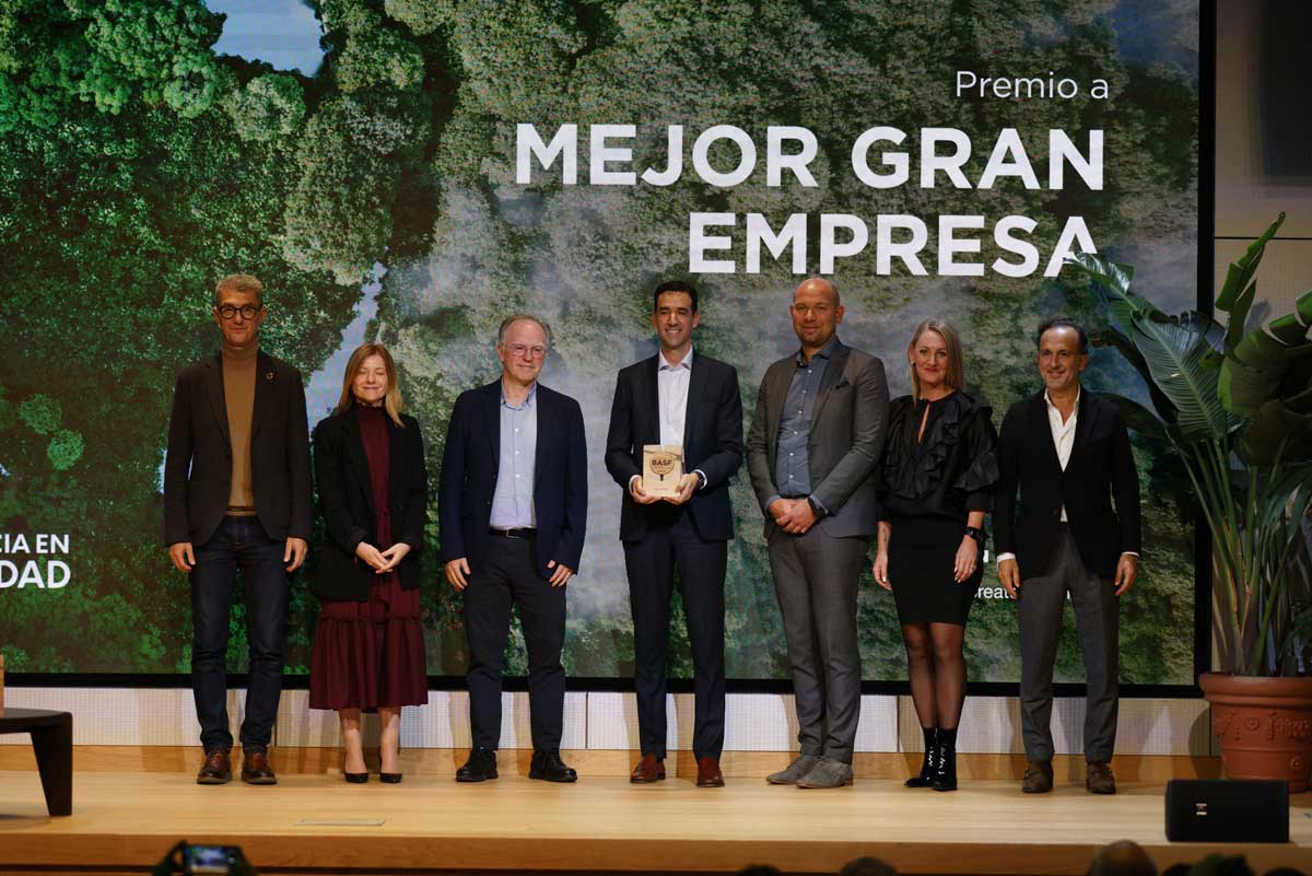 Antolin-y-Volvo-ganadores-en-los-Premios-BASF-de-Economía-Circular