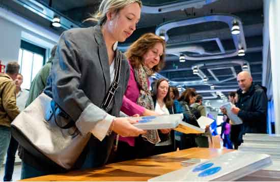 Telefónica-presenta-un-libro-sobre-sus-100-años-de-trayectoria