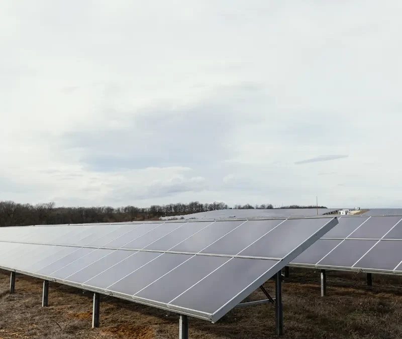 qué pasa con las placas solares en días que no hace sol