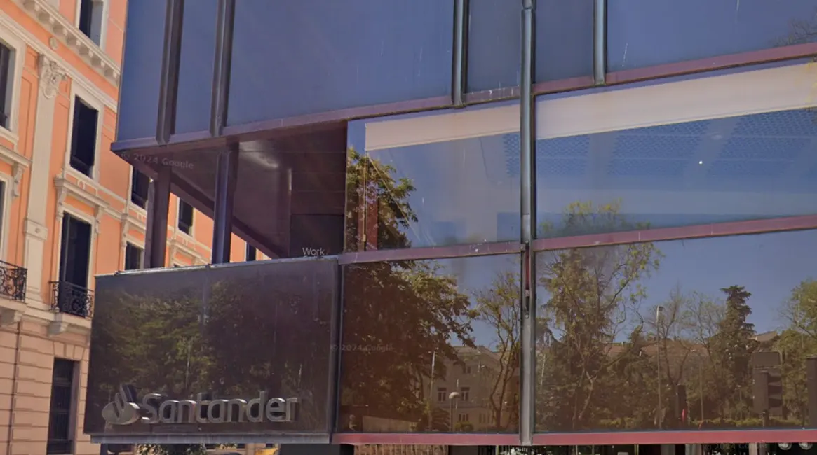 Santander estrena y centraliza un servicio dedicado al cliente institucional de Madrid